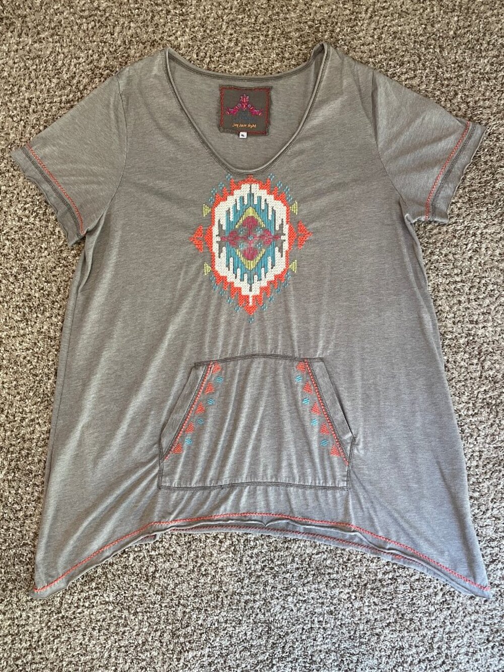 Size XL Johnny Was Joy Love Light gray embroidered top kangaroo pocket
